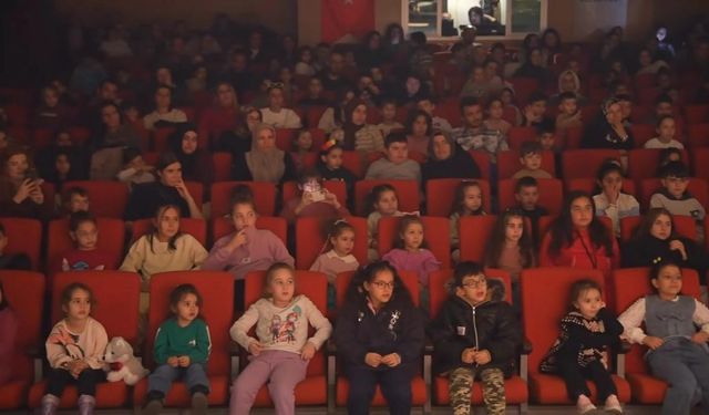 Sincan Belediyesi'nde tiyatro günleri devam ediyor