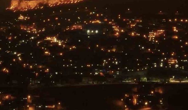 Sisle bütünleşen Mardin gecesi kartpostallık görüntüler oluşturdu