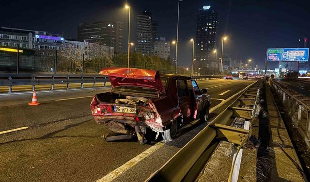 Şişli'de 3 araç birbirine girdi: 1 ağır 2 yaralı