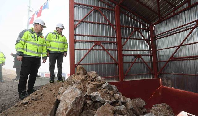 Sivas'ın en büyük taş ocağında üretime başlandı