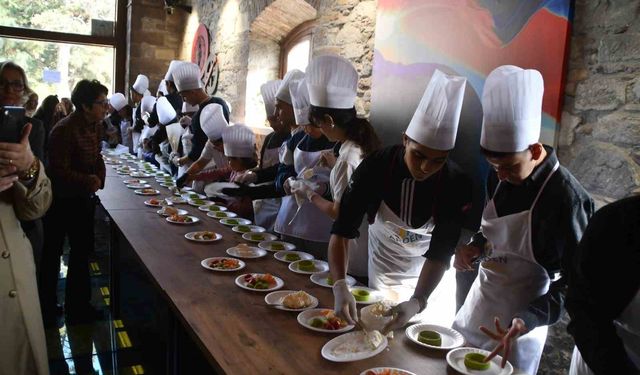 Söke'de özel öğrenciler aşçılık deneyimi yaşadı
