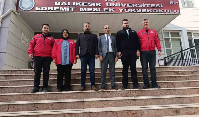 T3 Vakfı'dan Edremit Meslek Yüksekokulu'na TEKNOFEST ziyareti
