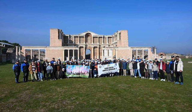 'Tarihi Kentin Umutlu Çocukları' Kula-Salihli UNESCO Jeoparkı'nda buluştu