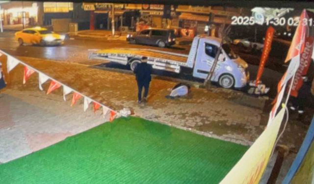 Tekirdağ'da motosiklet oto kurtarıcıya ok gibi saplandı