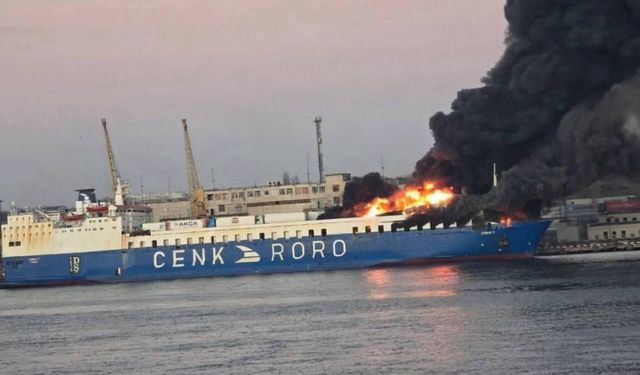 Tır taşımacılığı yapan Türk gemisi Odesa'da vuruldu