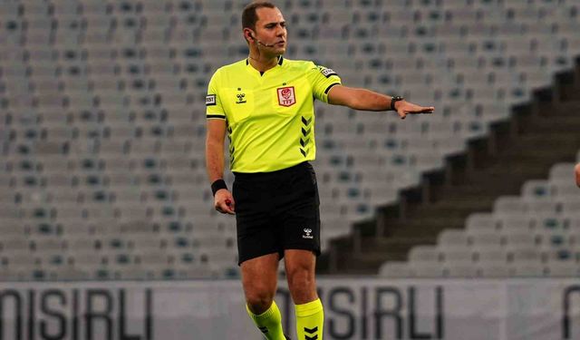 Trendyol Süper Lig: Fatih Karagümrük: 0 - Kocaelispor: 0 (İlk yarı)