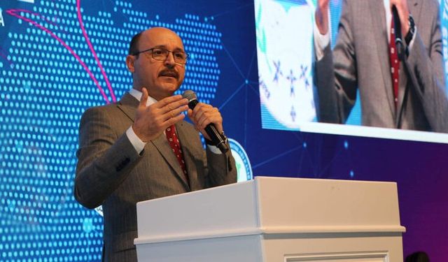 Türk Eğitim-Sen Genel Başkanı Geylan: 'Öğretmeni itibarlı kılamazsanız, eğitimde istenen hedeflere ulaşmanız mümkün değildir'