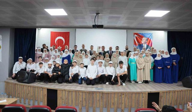 Üç aylar programında Ahıska Türkleri ve protokol bir araya geldi