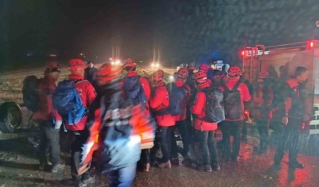 Uçağın düştüğü gören vatandaşlar, o anları anlattı