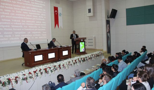 Üniversite öğrencilerine toprağın hayati rolü anlatıldı