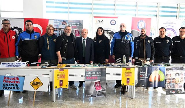 Uşak Üniversitesi Kariyer Günü'25 öğrencileri profesyonellerle buluşturdu