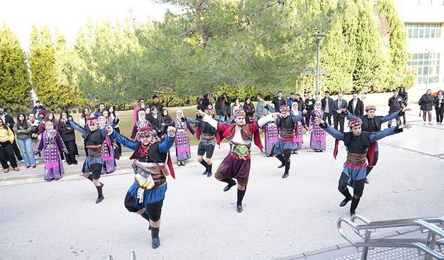 Uşak Üniversitesi'nde 'Dünya Engelliler Günü' için farkındalık etkinliği gerçekleştirildi