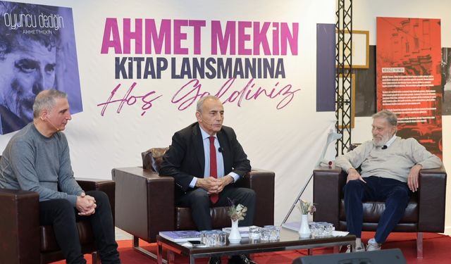 Usta oyuncu Ahmet Mekin, gençliğinin geçtiği Küçükçekmece'de komşularıyla buluştu