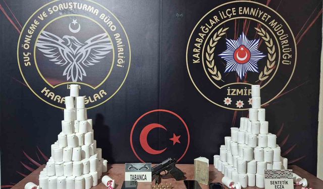 Uyuşturucu taciri sevgililer binlerce hapla yakalandı