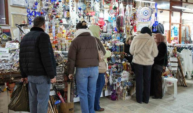 Vakıfların Tüfe endeksini katlayan kira artışları esnafı zorluyor