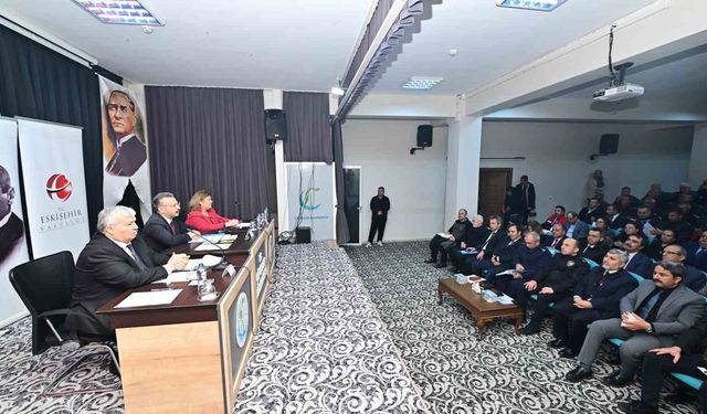 Vali Aksoy, muhtarlar ile bir araya geldi