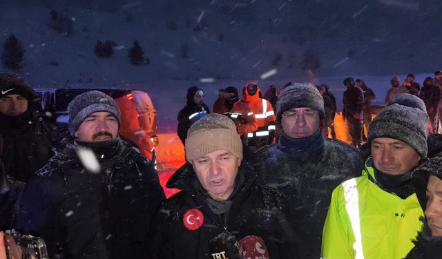 Vali Turan Ergün: 'Çığ altındakileri bulmak için çalışmalar yarın sabah yeniden başlayacak'