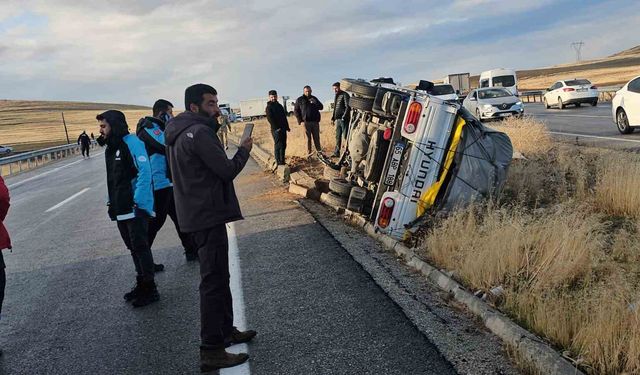 Van'da 6 araç birbirine girdi: 3 kişi yaralandı