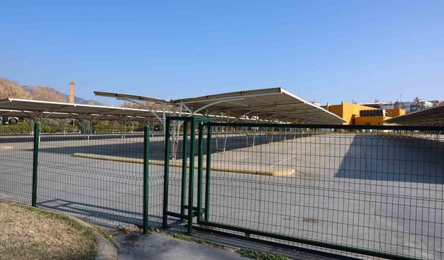 Vatandaşın ücretsiz kullandığı otopark kapatıldı
