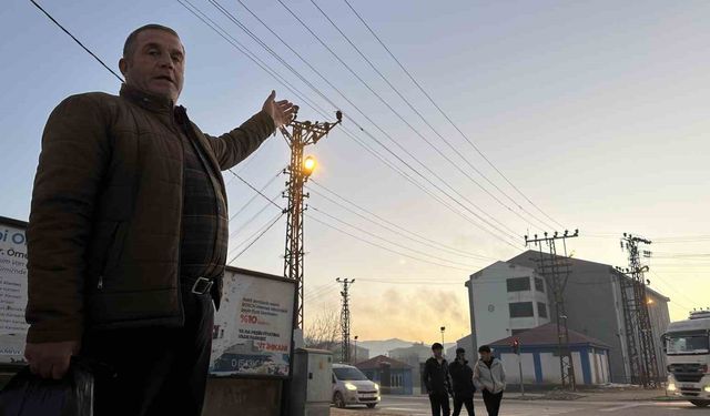 VEDAŞ'ın ihmali can ve mal güvenliğini tehdit ediyor: Yüksekova'nın kalbi tehlike saçıyor