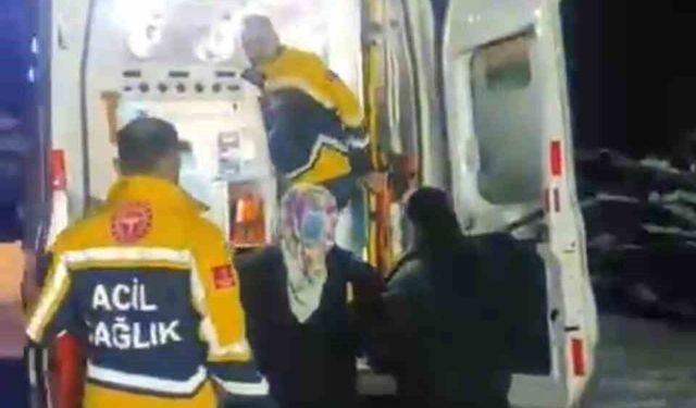 Yolu kapanan köyde doğum sancısı tutan kadın 2 saat süren çalışmayla hastaneye ulaştırıldı