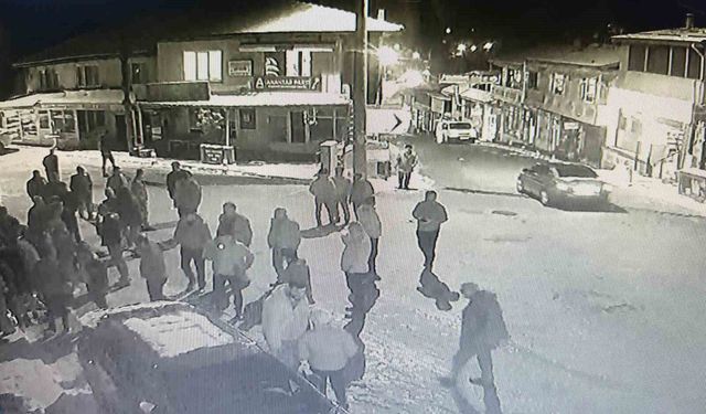 17 yaşındaki çocuk, husumetlisini silahla vurdu: 2 gözaltı