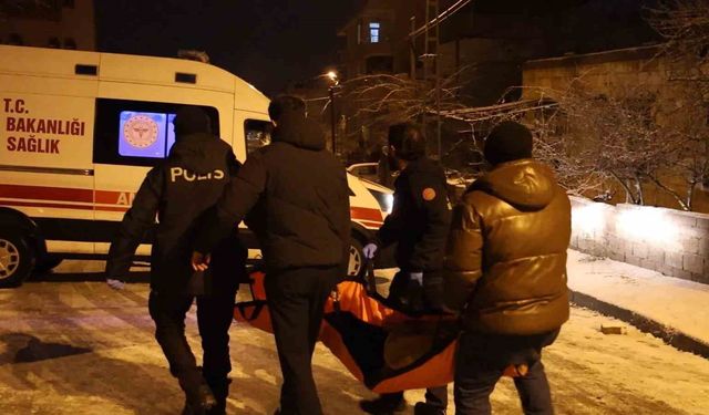 Açık bırakılan ocaktan sızan gaz bir kişi zehirlendi