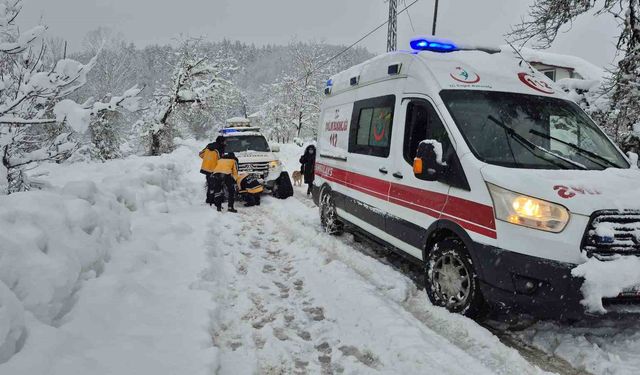 Acil sağlık ekipleri, 41 yıldır taşıdıkları 'Hızır' ismine uygun şekilde görev yapıyor
