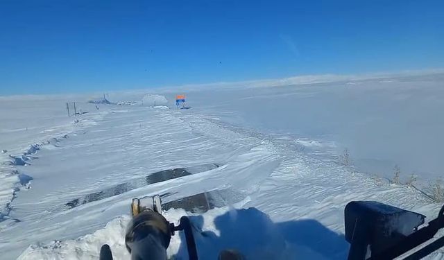 Adilcevaz-Malazgirt kara yolu ulaşıma açıldı