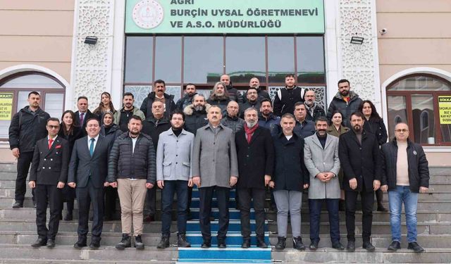 Ağrı Valisi Önder Bozkurt basın mensuplarıyla bir araya geldi