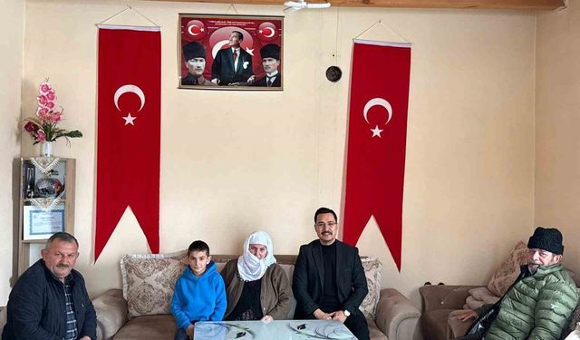 Akyaka Kaymakamı İsmail Demirtaş, köy ziyaretlerini sürdürüyor