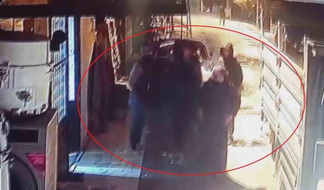 Alacak verecek tartışması, taşlı bıçaklı kavgaya dönüştü: 1 yaralı