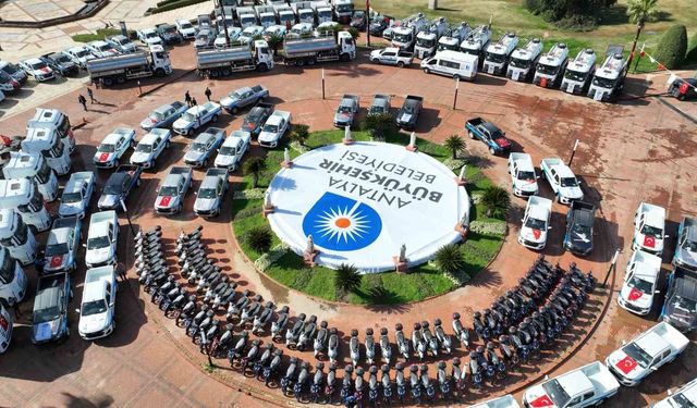 Antalya Büyükşehir Belediyesi araç filosunu güçlendirdi