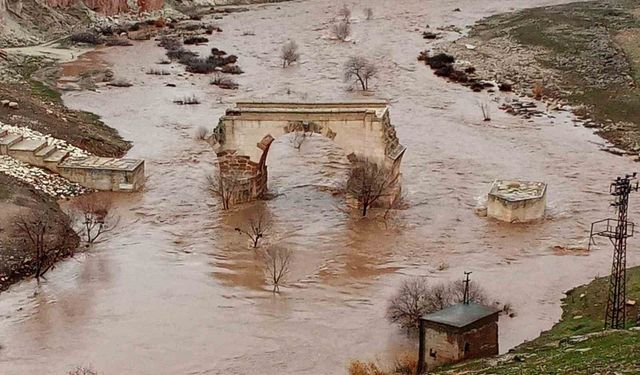Araban'daki yağışlar, Karasu ve Sıtma pınar çayının su seviyesini yükseltti
