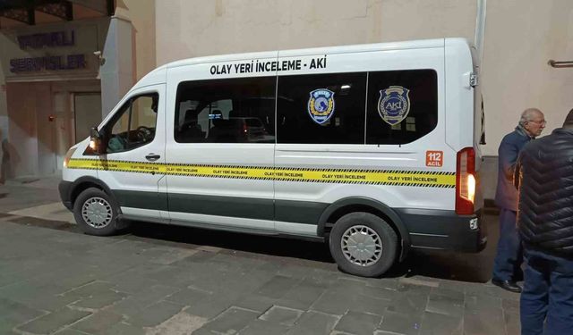 Balkondan düşen genç kadın hayatını kaybetti