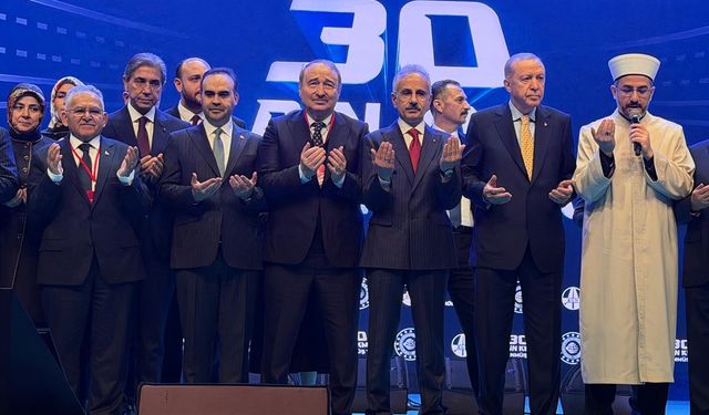 Başkan Büyükkılıç, Cumhurbaşkanı Erdoğan ile 30 Bin km Bölünmüş Yol Töreni'nde görüştü