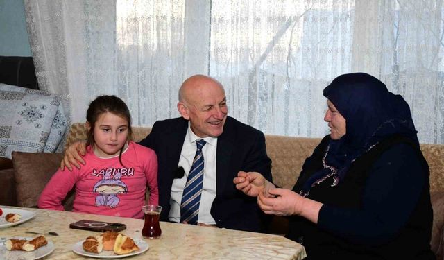 Başkan Kul: 'Terme'yi makam koltuklarından değil, evlerden ve sokaklardan yönetiyoruz'