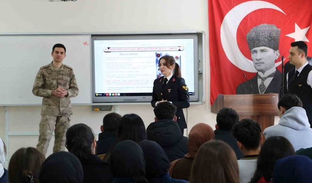 Bayburt'ta 3 Bin 296 lise öğrencisine JSGA tanıtıldı