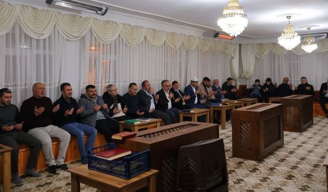 Bayburt'un Taht köyünde mukabele programı gerçekleştirildi