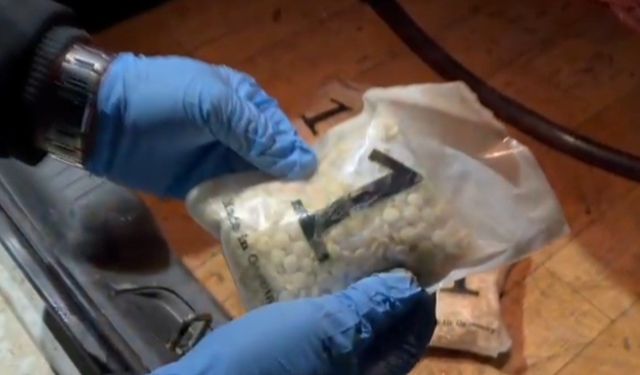 Binlerce uyuşturucu hap ele geçirildi: 3 kişi tutuklandı