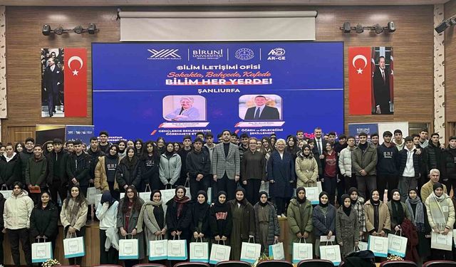 Biruni Üniversitesi, YÖK'ün 'Bilim Kafe' etkinlikleriyle 6 ilde gençlerle buluştu