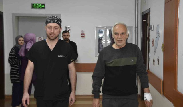 Bitlis Devlet Hastanesi'nde bir ilk: Kapalı yöntem omurga ameliyatı yapıldı