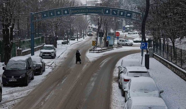 Bolu'da kar yağışı sürüyor: Kış güzelliği havadan görüntülendi