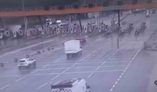 Bursa'da otoyolda pes dedirten görüntü: Ters şeritte kilometrelerce ilerledi