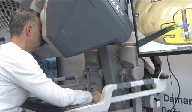 Bursa'da robotik ameliyat uygulamaları başladı