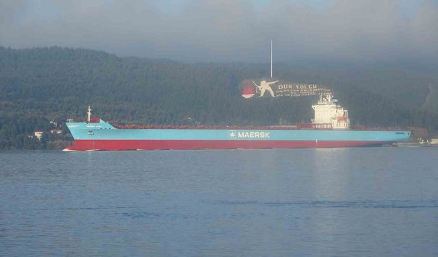 Çanakkale Boğazı'nda konteyner gemisi makine arızası yaptı