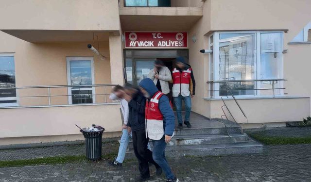 Çanakkale'de 28 kaçak göçmen yakalandı