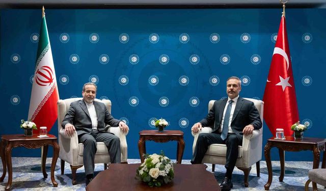 Dışişleri Bakanı Hakan Fidan, İranlı mevkidaşı Arakçi ile bir araya geldi