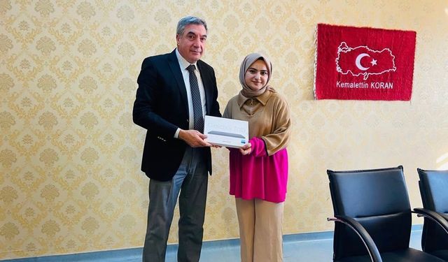 Diyadin'de gençlere tablet desteği