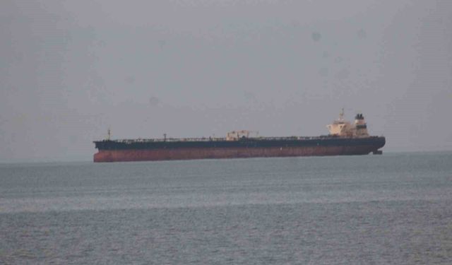 Dron saldırısına uğrayan gemi, Kastamonu'dan ayrıldı